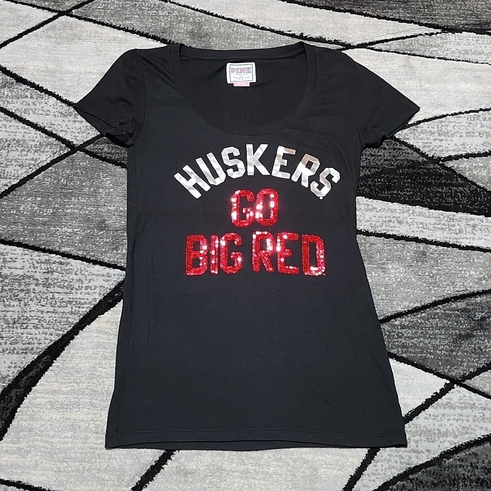 VINTAGE VS PINK 2011 NEBRASKA RED SEQUINS GO BIG RED SILVER SHINE TEE-SHIRT SM